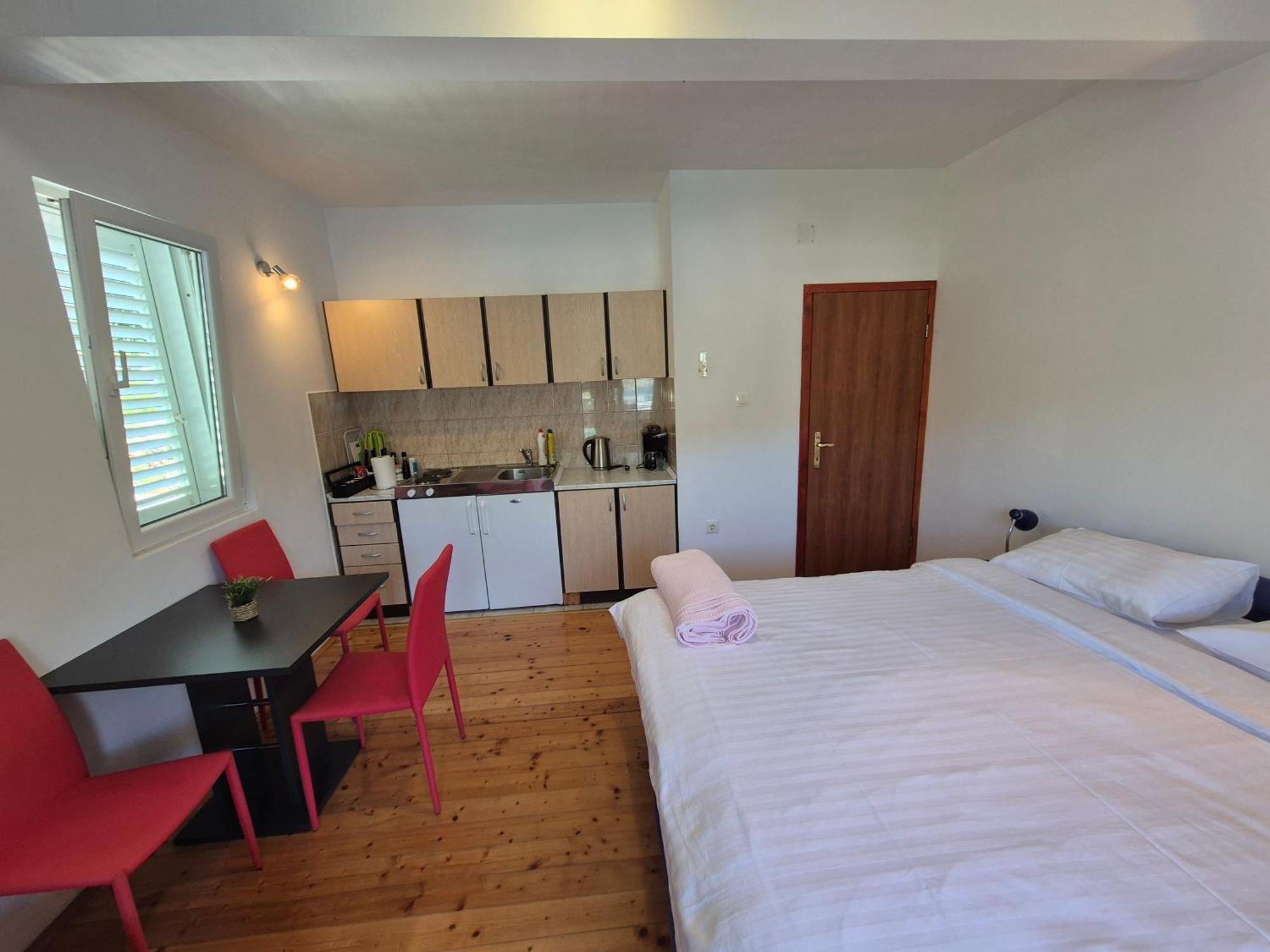 Apartments Lampalo Okuklje Eksteriør billede